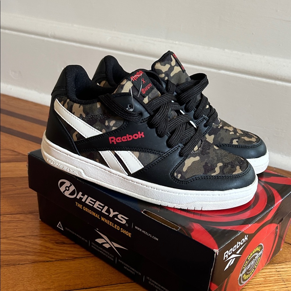 Reebok Kids - Heelys- Brand New w/box Camouflage Black Sneakers - Size 4